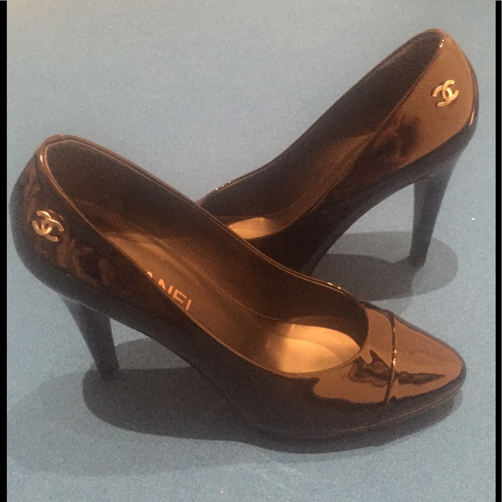 Authentic Chanel black patent heels- size 39.5