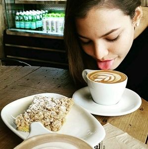 Meet your Posher, Alison