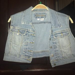 Sleeveless Jean Jacket