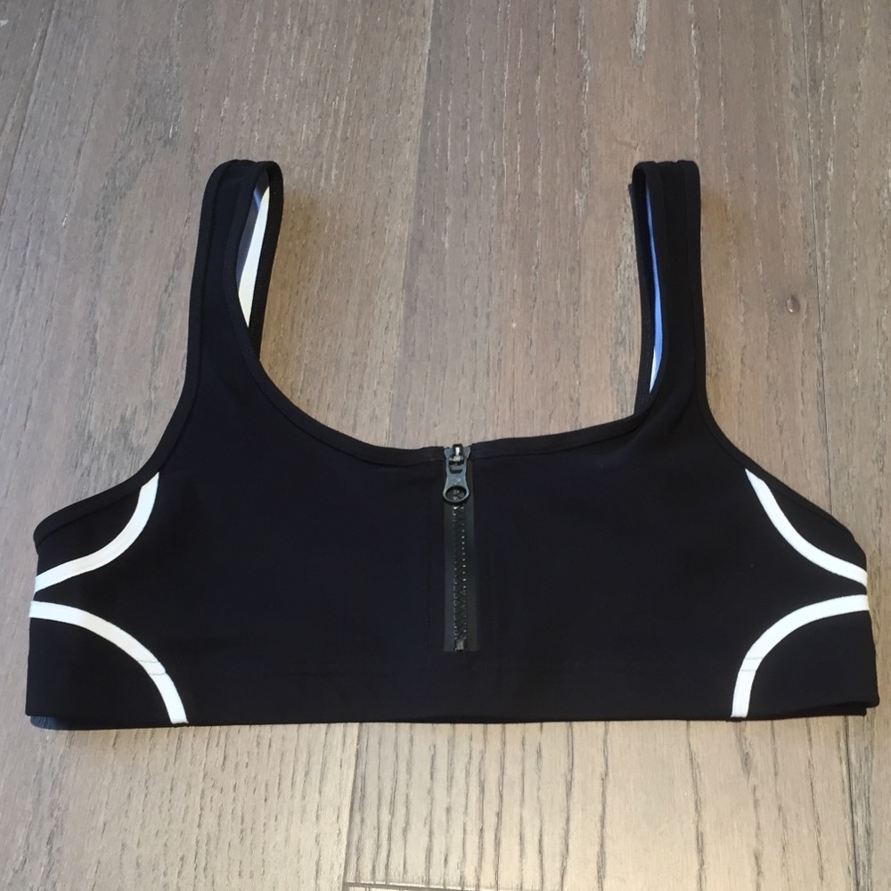 NWOT Lululemon Sports Top size 8
