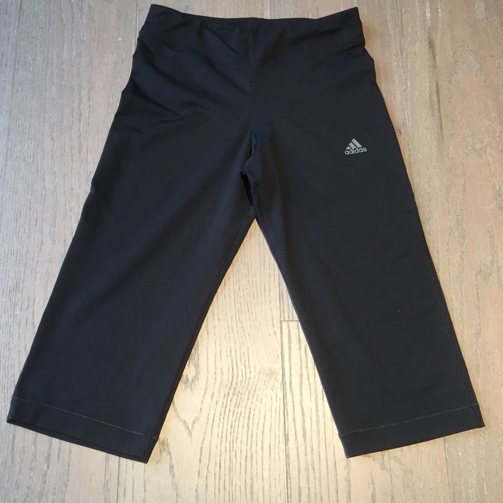 Adidas cropped athletic pants size medium