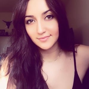 Meet your Posher, Damla