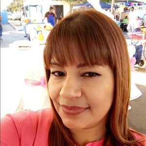 Meet your Posher, Aida