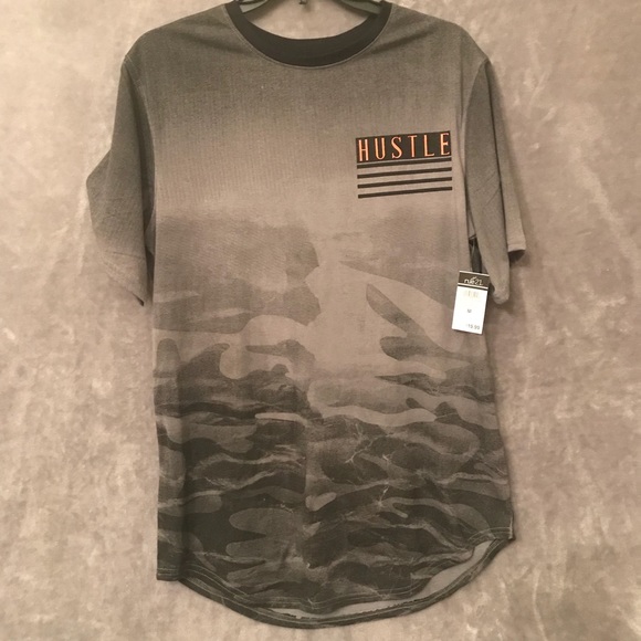 Hustle Graphic Tee - Picture 4 of 7