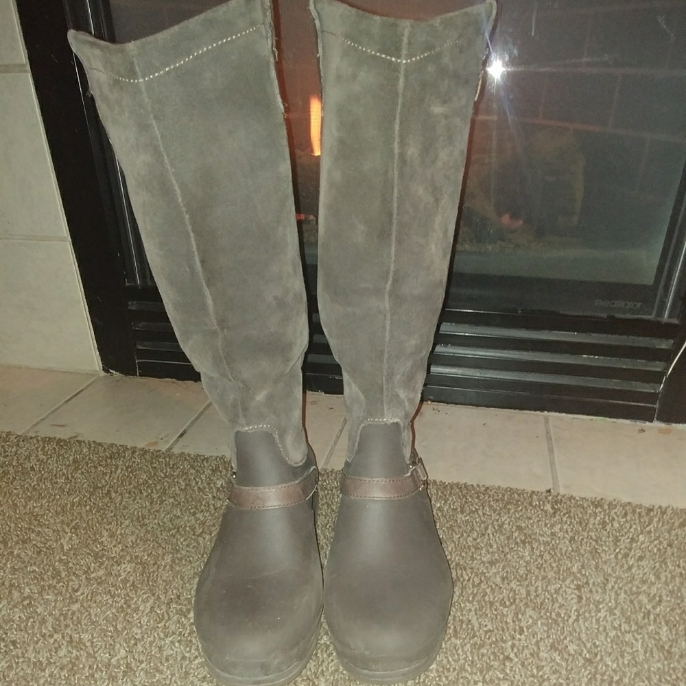 Croc riding boots