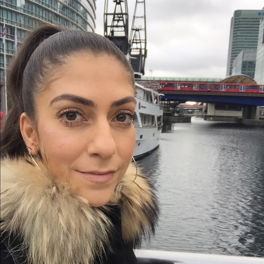 Meet your Posher, Bita