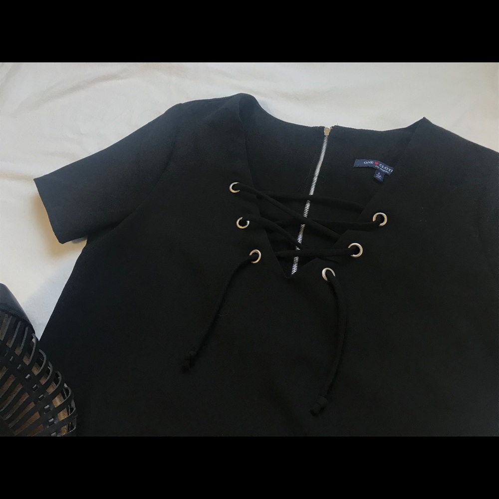 Black Dress - Picture 3 of 4