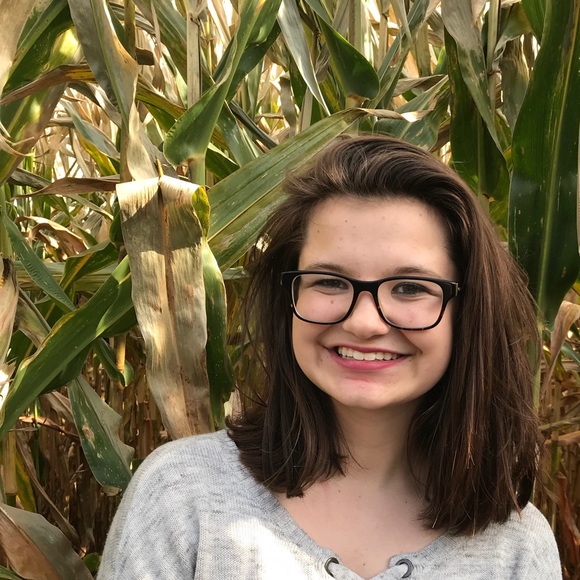 Meet your Posher, Roxanne - Picture 1 of 1