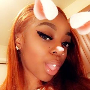 Meet your Posher, Vikia