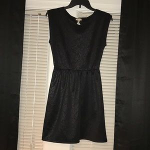 Juniors black design dress size-medium