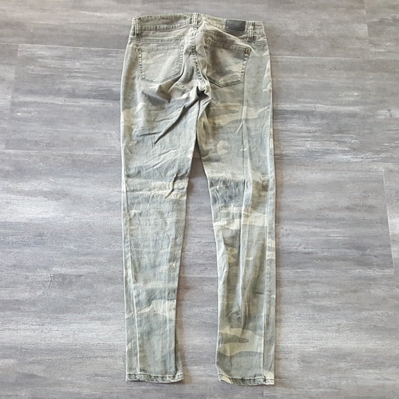 Camo Faded Rewash Skinny Pant - Picture 2 of 3