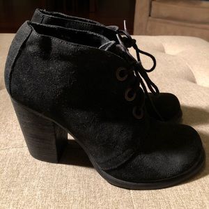 MIA black ankle boots