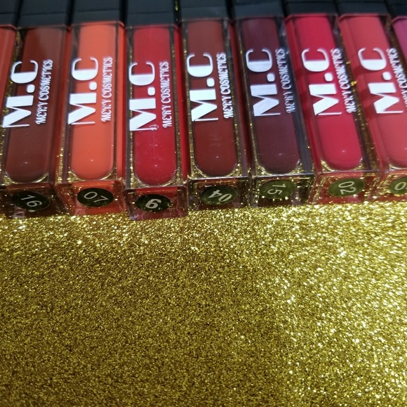 Amazon.com: theBalm Meet Matt(e) Hughes Vol 14 Mini Long  Bundle of 14 colors of matte finish lipsticks