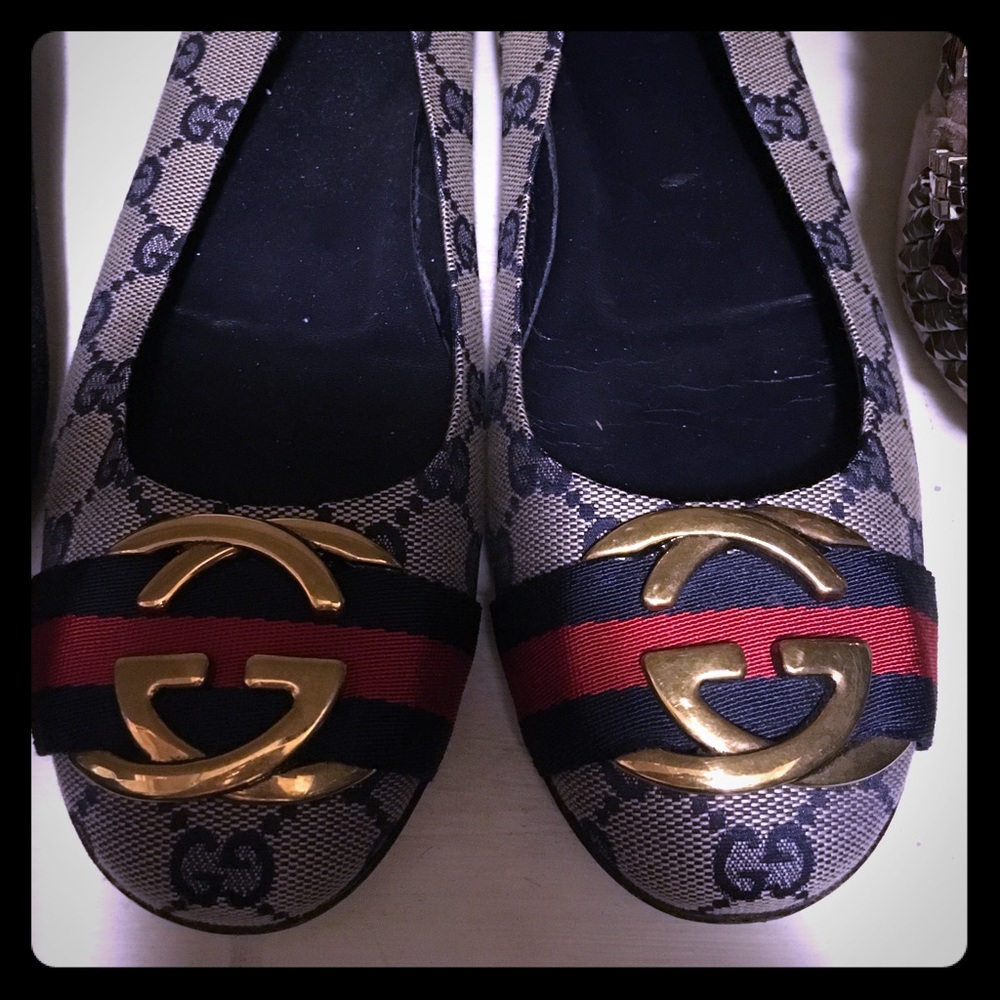 SOLD Gucci GG supreme ballet flats