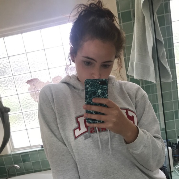 Meet your Posher, Julia - Picture 1 of 1