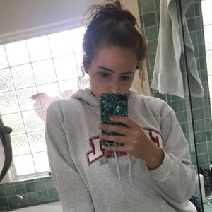 Meet your Posher, Julia