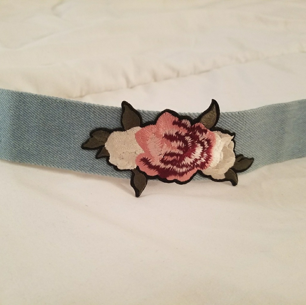 Denim choker