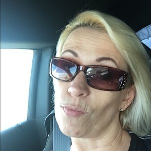 Meet your Posher, Ronda