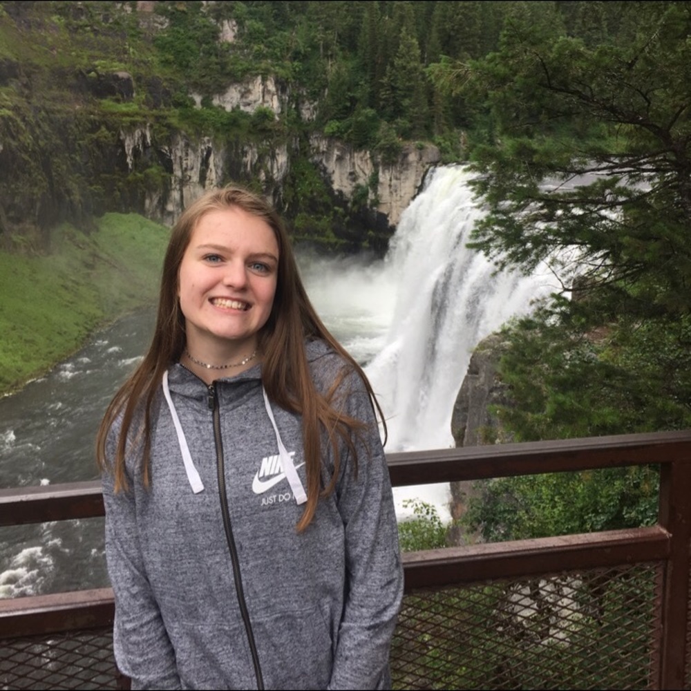 Meet your Posher, Emily