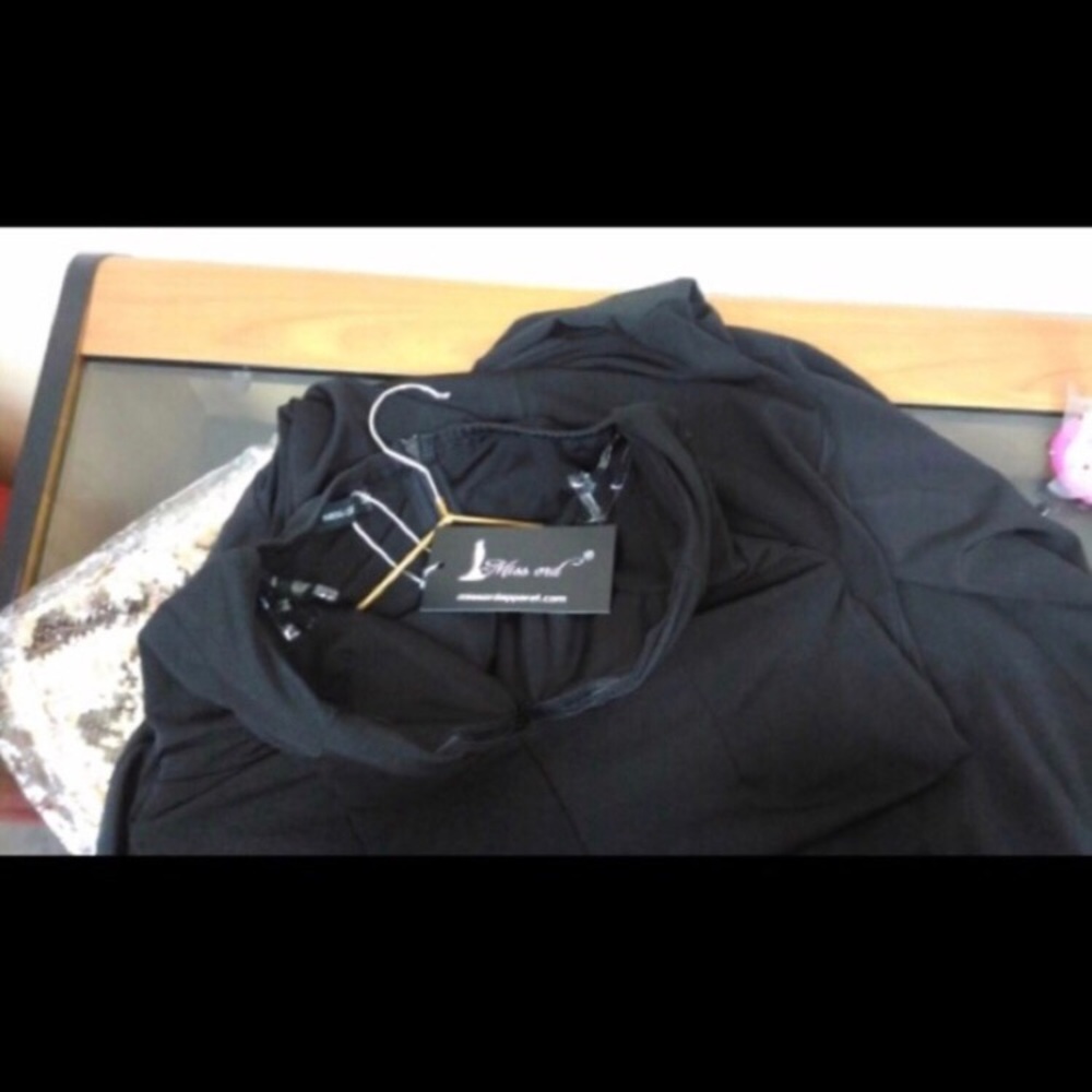 Black Sweetheart Strapless Mermaid Gown - Picture 4 of 7