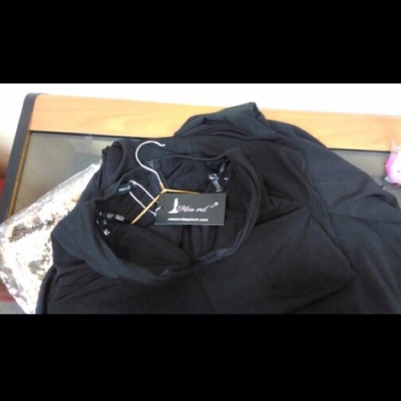 Black Sweetheart Strapless Mermaid Gown - Picture 4 of 7