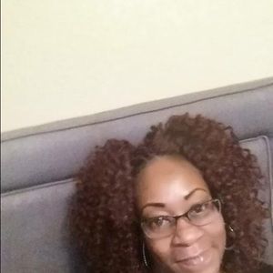 Meet your Posher, Mitzi