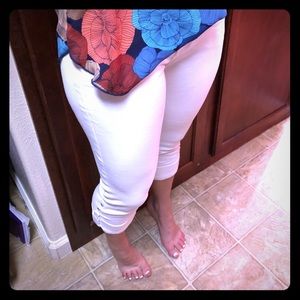 White, denim capris