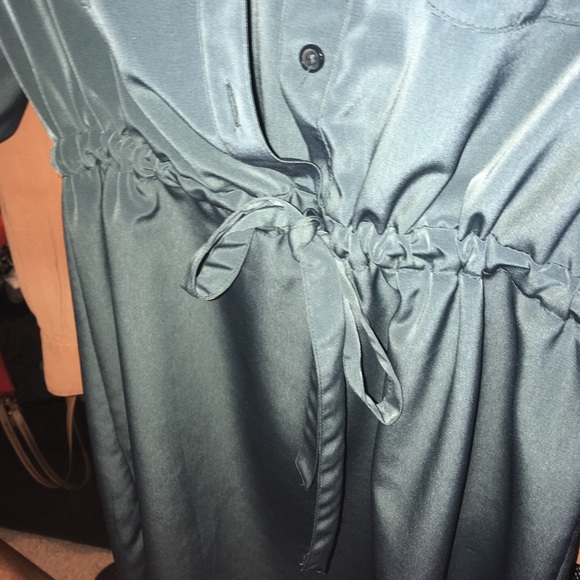 Dress - Picture 3 of 3