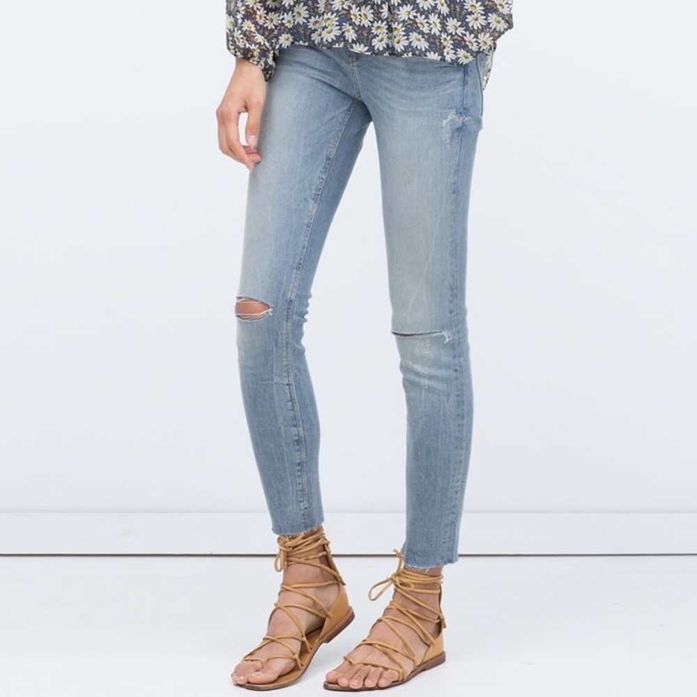 🚫SOLD!🚫 ZARA Frayed Hem Raw Edge Skinny Jeans