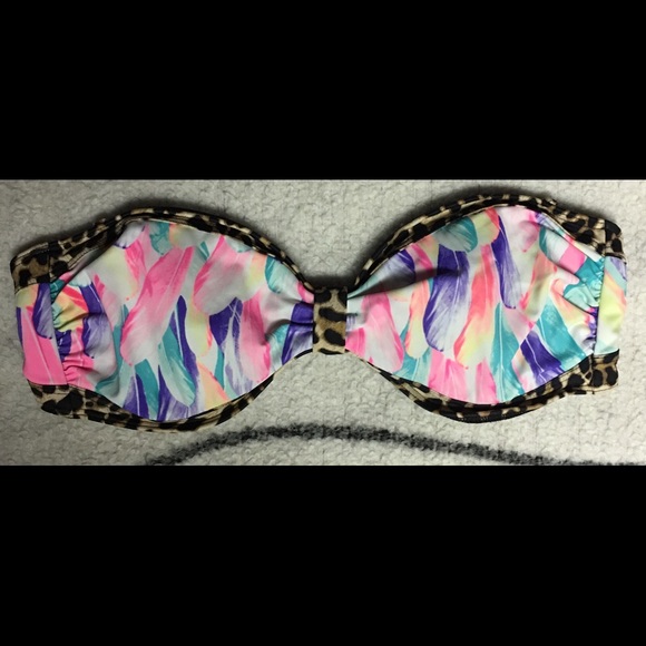 Victoria’s Secret Bikini top Size Medium - Picture 1 of 3