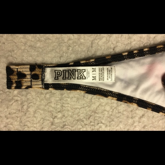 Victoria’s Secret Bikini top Size Medium - Picture 3 of 3