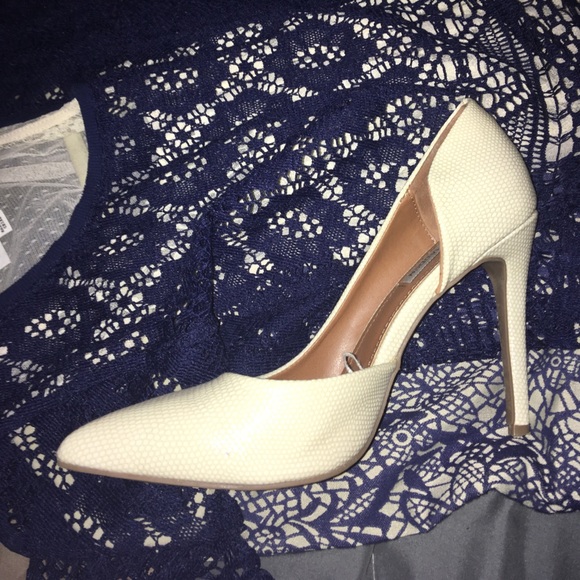 Heels - Picture 1 of 3