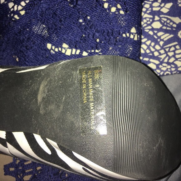 Heels - Picture 4 of 5