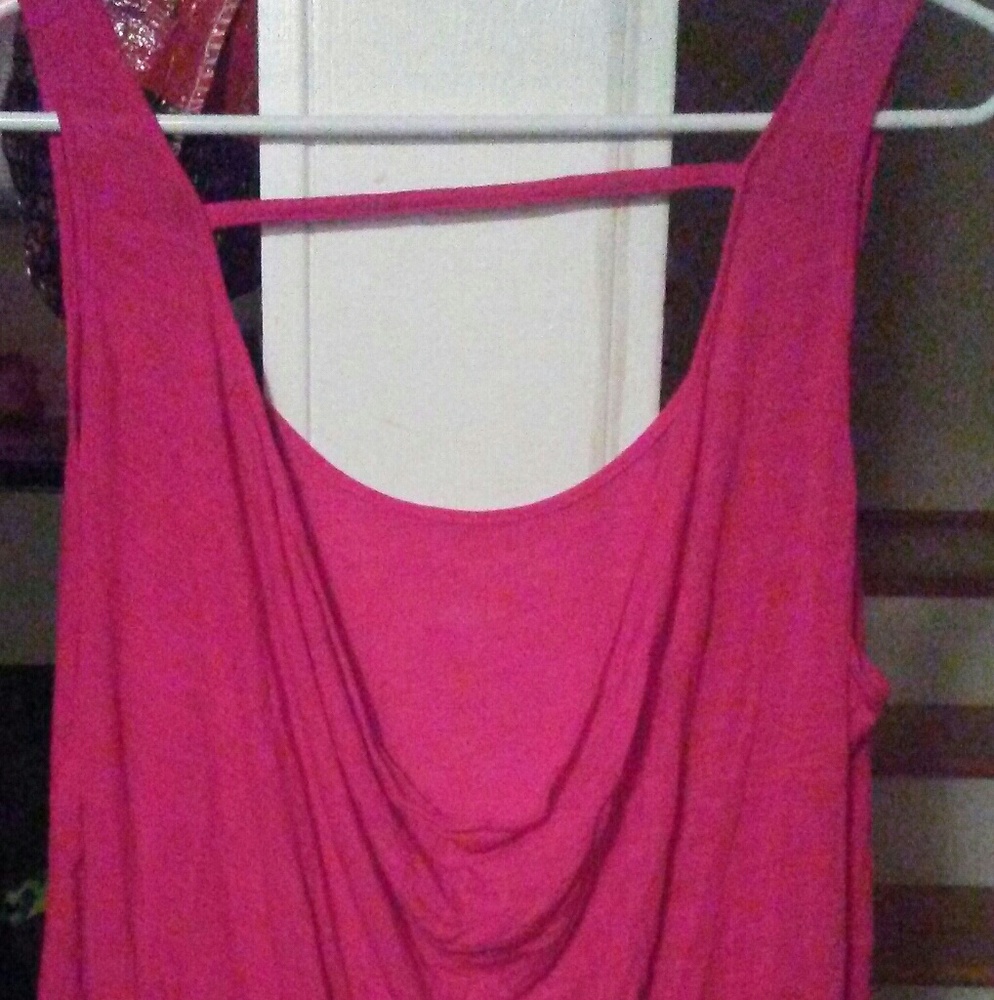 Strappy tank - Picture 3 of 3