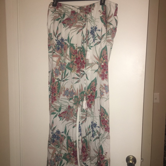 Pants - Wide leg pants.