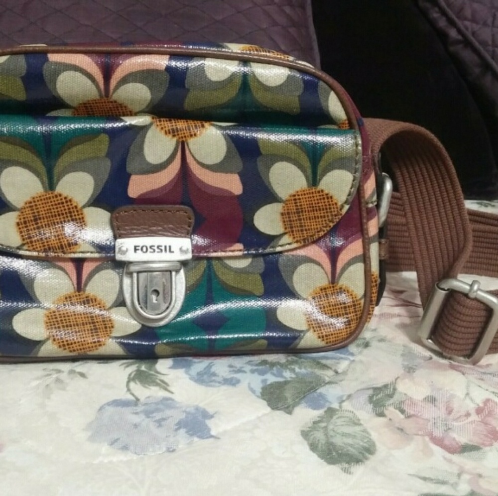 Fossil Key-Per Crossbody
