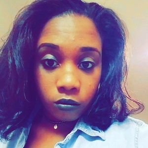 Meet your Posher, Deanna