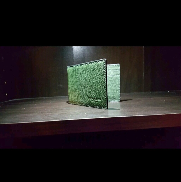 Green Coach Compact ID Wallet - Picture 1 of 1