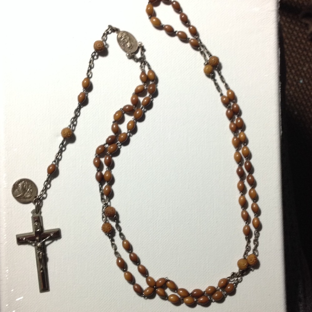 7 Decades wooden rosary beads.
