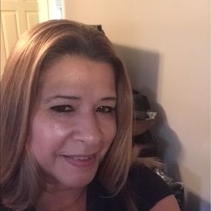 Meet your Posher, Deborah