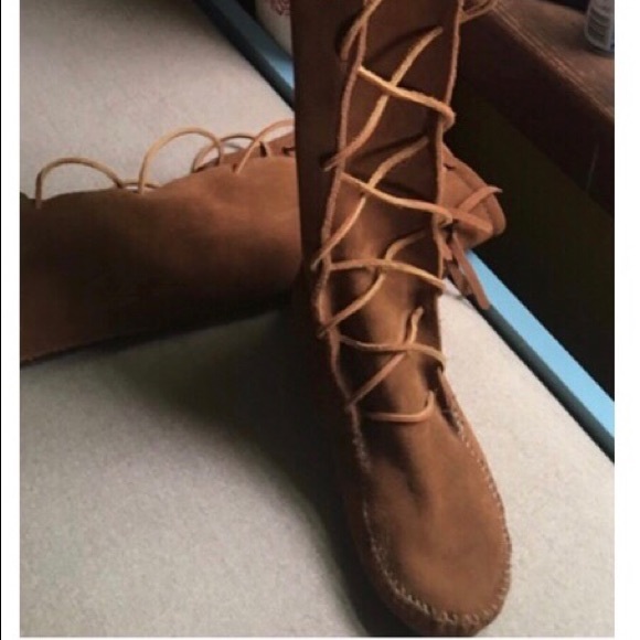 Minnatonka knee high moccasins - Picture 4 of 5