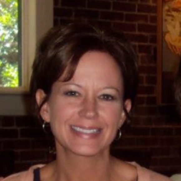 Meet your Posher, Lisa - Picture 1 of 1