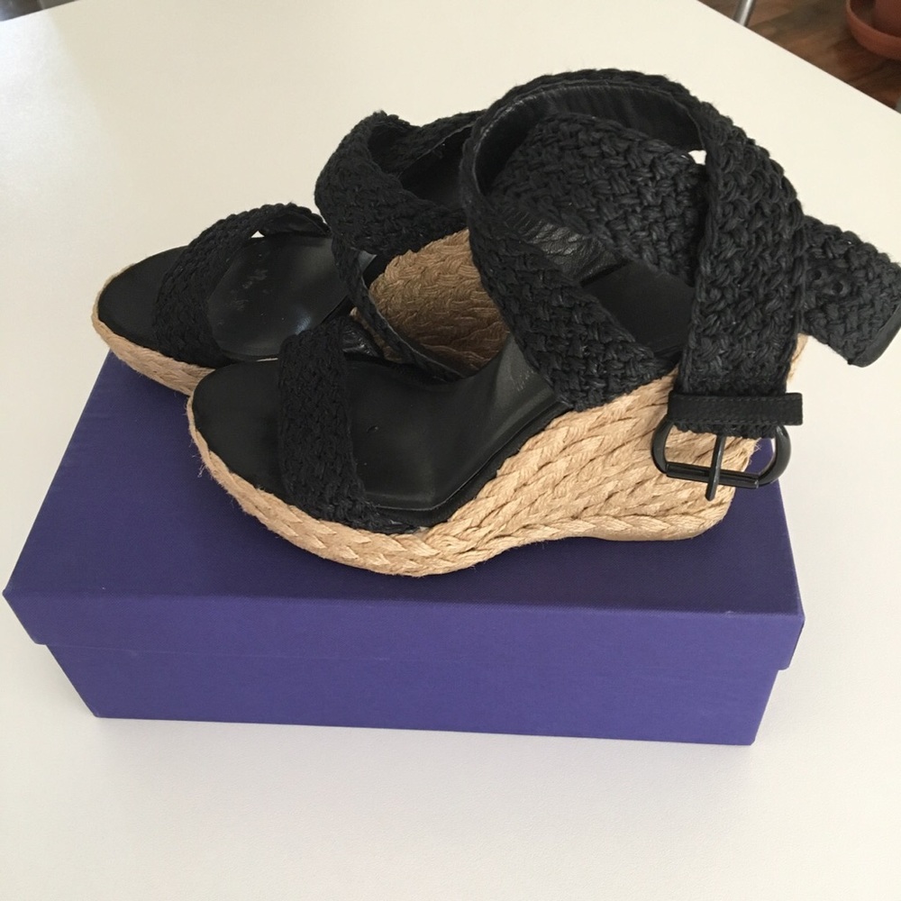 Stuart Weitzman Alex Nero Crochet wedges