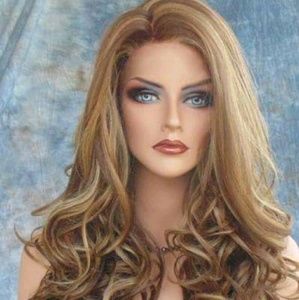 Meet your Posher, Leticia