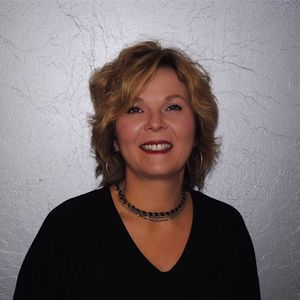 Meet your Posher, Paula