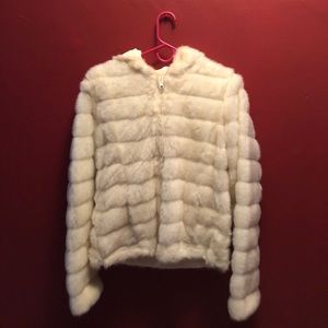 WHITE FURRY COAT