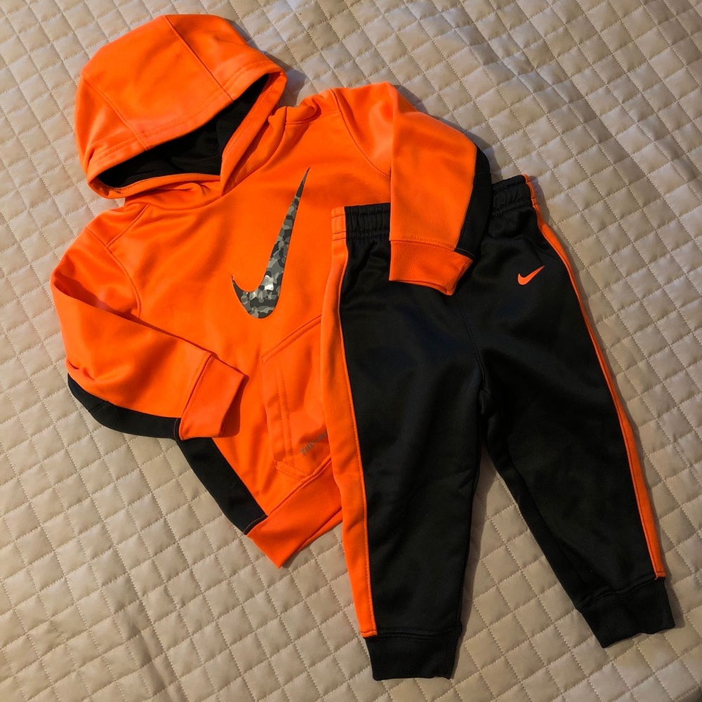 Nike jogging set