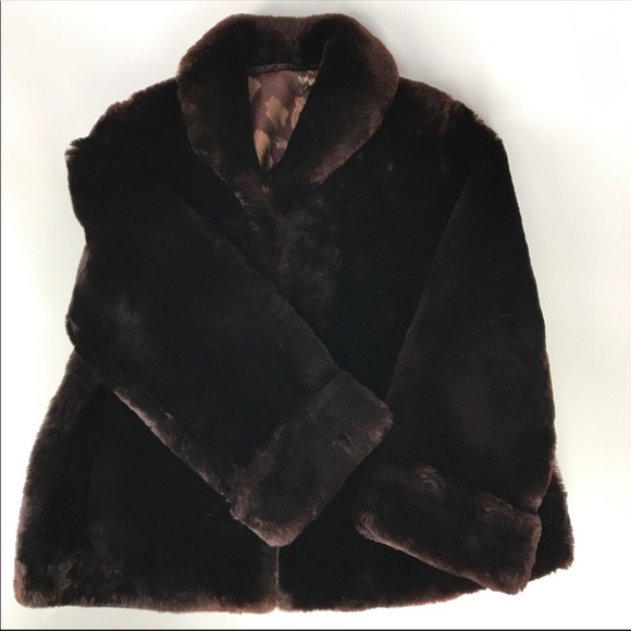 Jackets & Blazers - Faux Fur Brown Crop Jacket. Size Medium