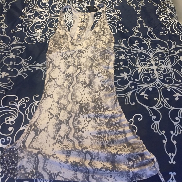 Guess Tops - Guess snakeskin tank