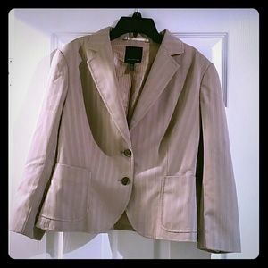The limited pinstrip blazer sz 6